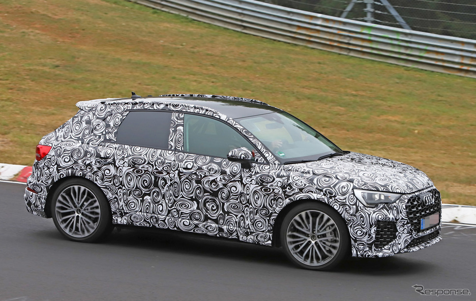 アウディ RS Q3 スクープ写真《APOLLO NEWS SERVICE》