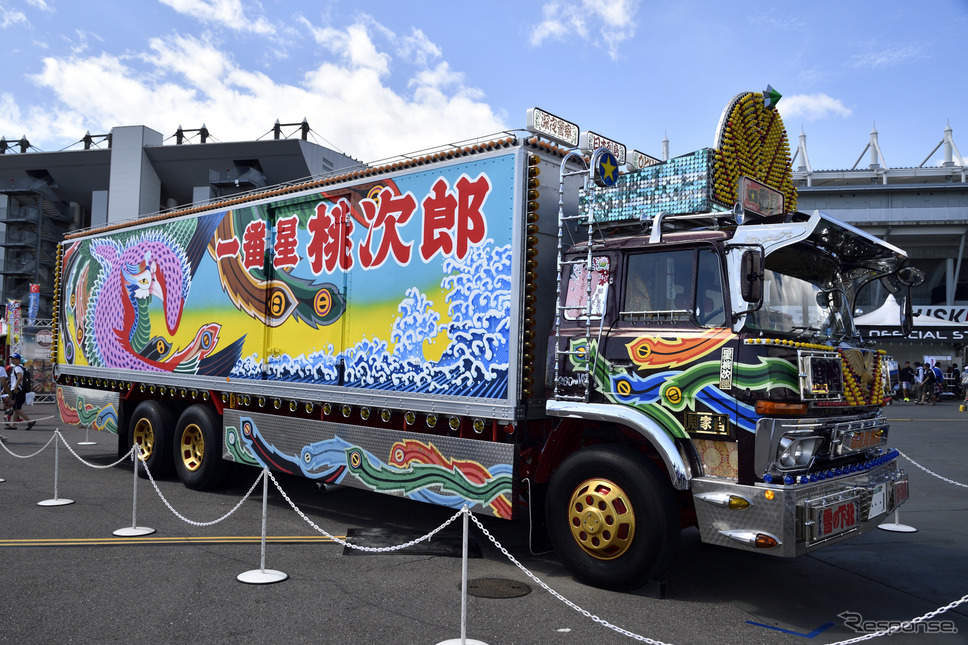 デコトラ《撮影 雪岡直樹》