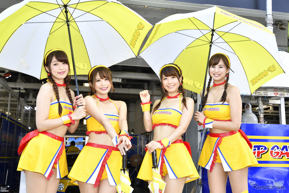 鈴鹿10時間耐久レースのレースクイーン《撮影 雪岡直樹》