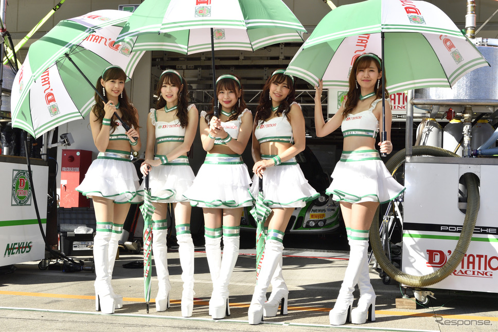 鈴鹿10時間耐久レースのレースクイーン《撮影 雪岡直樹》