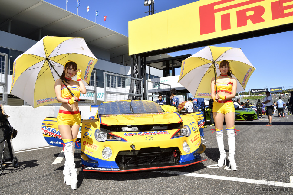 鈴鹿10時間耐久レースのレースクイーン《撮影 雪岡直樹》