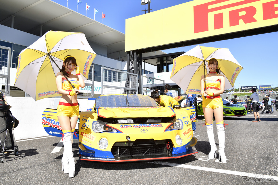 鈴鹿10時間耐久レースのレースクイーン《撮影 雪岡直樹》