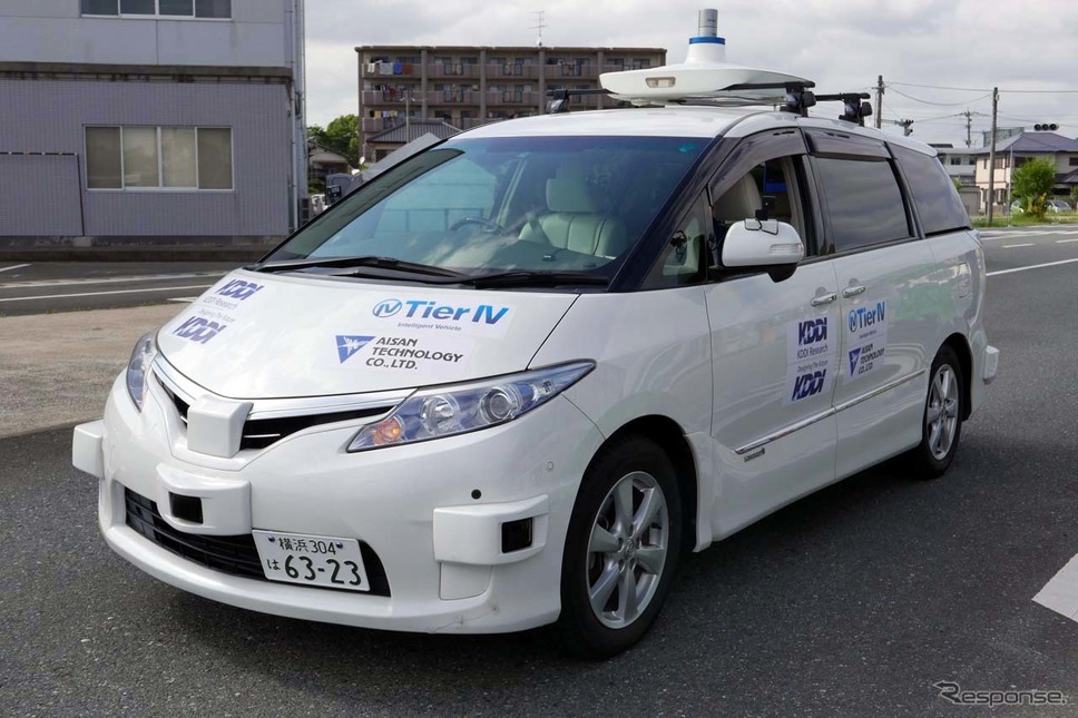 KDDIとアイサンテクノロジーが共同開発した自動運転用車両は《撮影 会田肇》