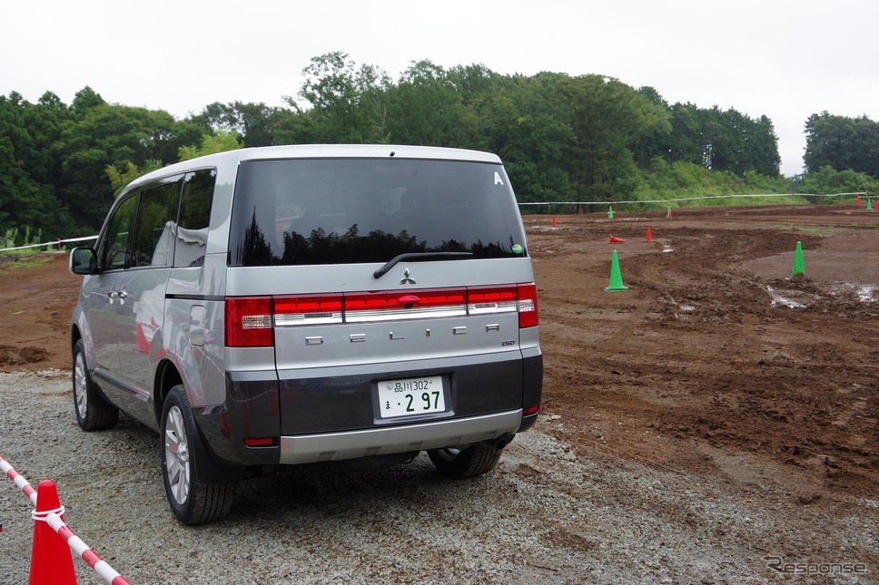 三菱自動車が開催した『デリカD:5』オーナー向けイベント『PLAY THE NATURE!TOUR「クルマの学校 ラフロード篇」』《撮影 宮崎壮人》