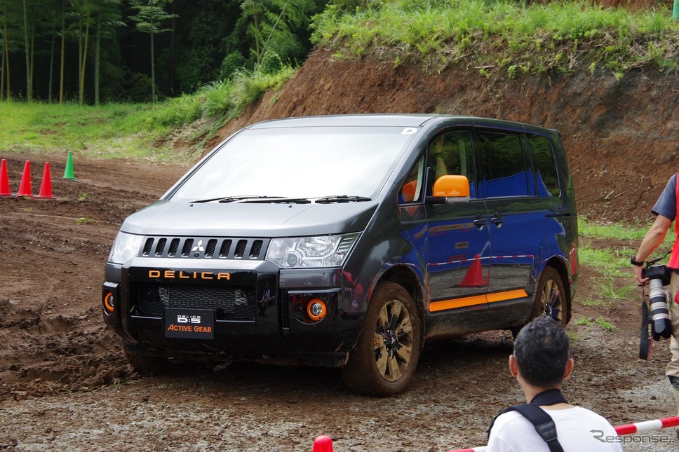 三菱自動車が開催した『デリカD:5』オーナー向けイベント『PLAY THE NATURE!TOUR「クルマの学校 ラフロード篇」』《撮影 宮崎壮人》