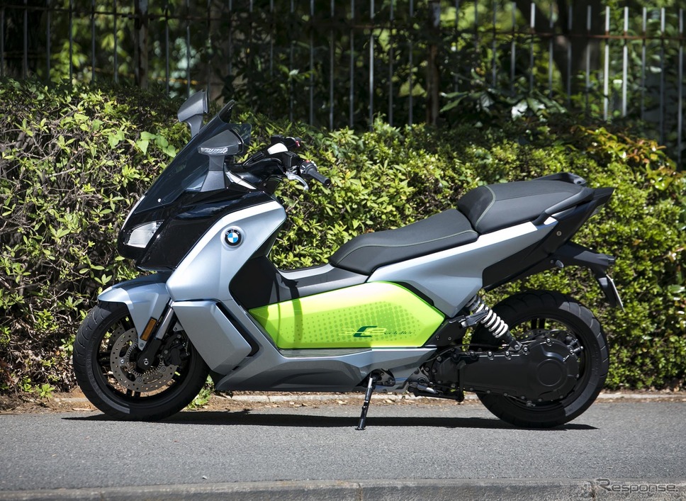 BMWが市販する電動スクーター「C evolution」《撮影 藤村のぞみ》