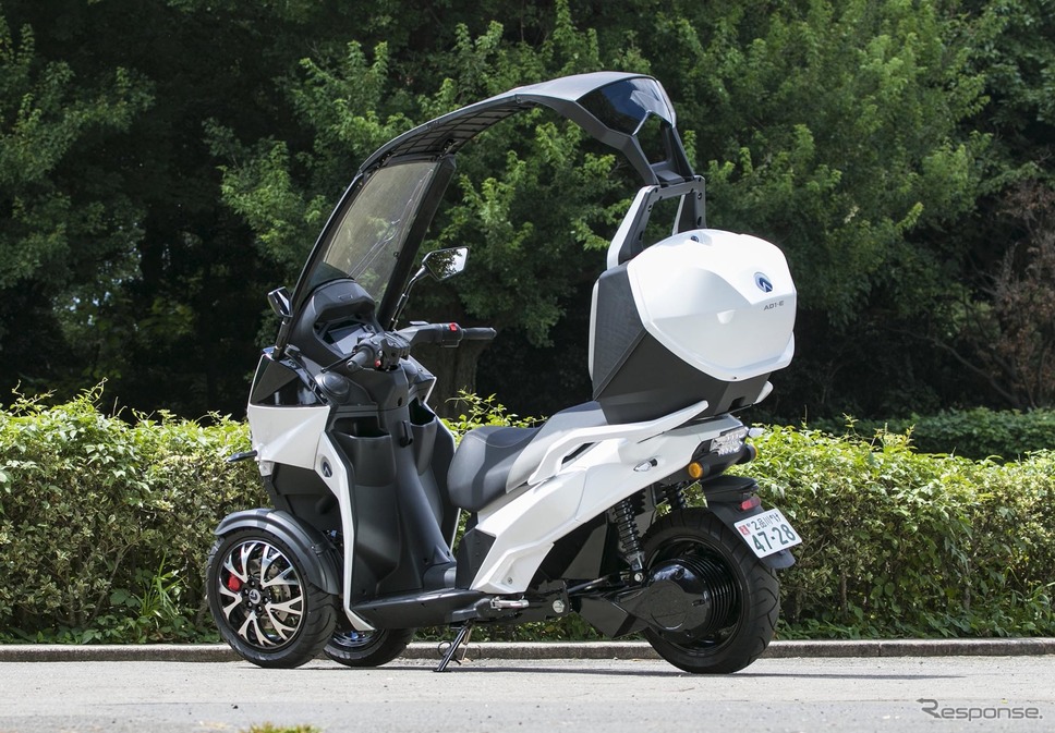 ADIVAの電動スクーター「AD1-E」プロトタイプ《撮影 藤村のぞみ》