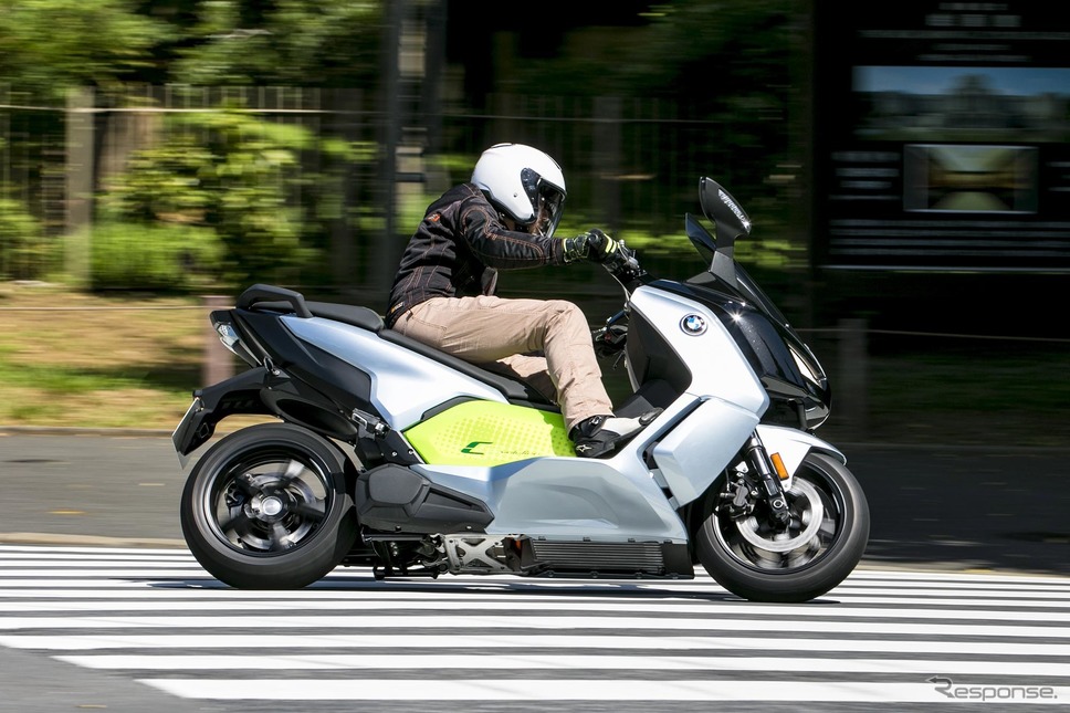 BMWが市販する電動スクーター「C evolution」《撮影 藤村のぞみ》