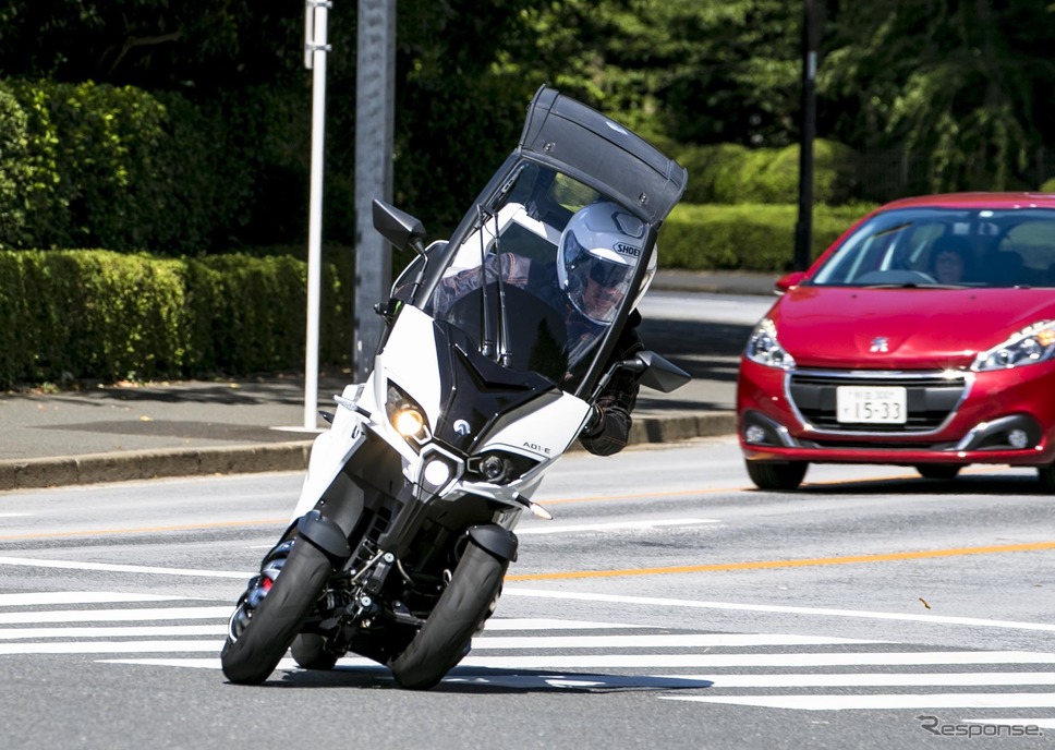 ADIVAの電動スクーター「AD1-E」プロトタイプ《撮影 藤村のぞみ》