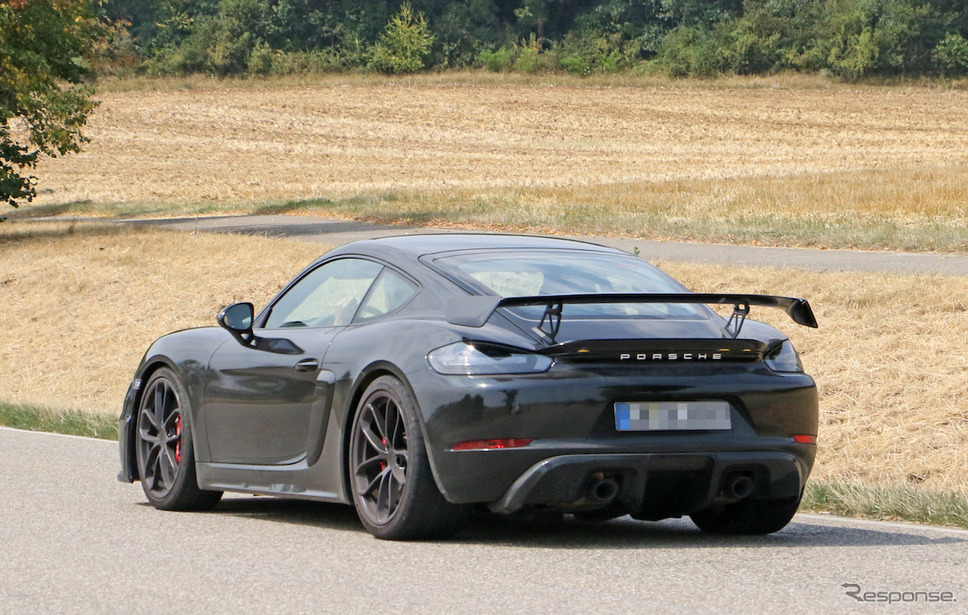 ポルシェ 718ケイマン GT4 市販型 スウープ写真《APOLLO NEWS SERVICE》