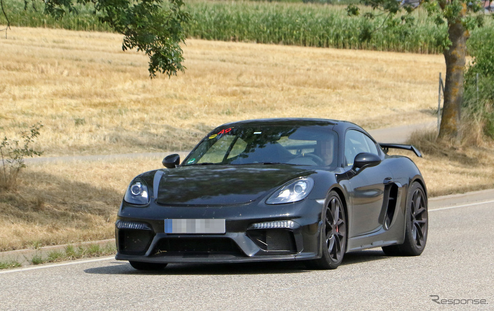ポルシェ 718ケイマン GT4 市販型 スウープ写真《APOLLO NEWS SERVICE》