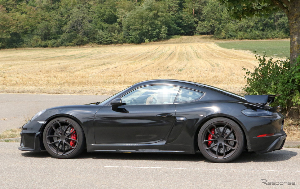 ポルシェ 718ケイマン GT4 市販型 スウープ写真《APOLLO NEWS SERVICE》