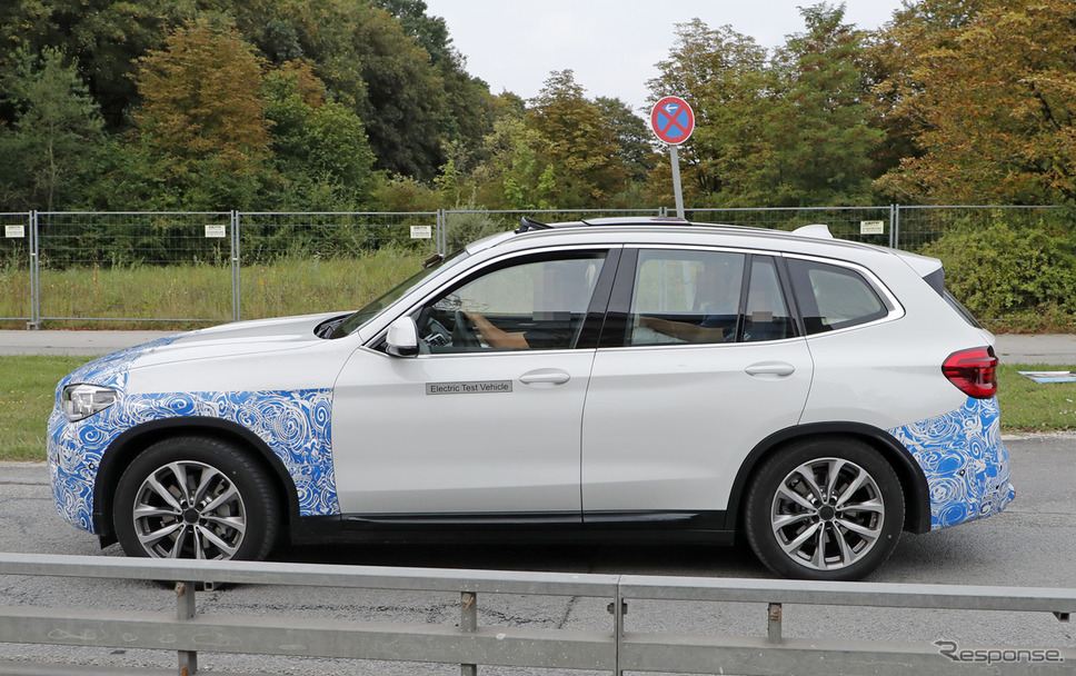 BMW iX3 スクープ写真《APOLLO NEWS SERVICE》