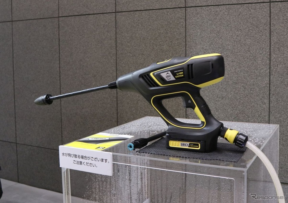 バッテリー式の高圧洗浄機《撮影 中尾真二》
