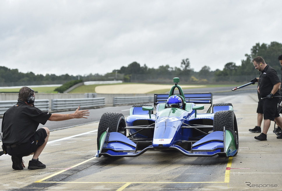 アロンソがロードコースでインディカーをテスト。《写真提供 INDYCAR》