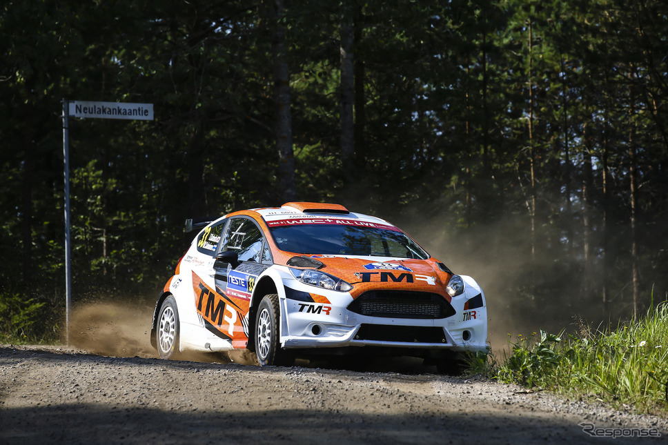 今年のWRCフィンランド戦、「WRC2」クラスで参戦した勝田の走り。《写真提供 TOYOTA》
