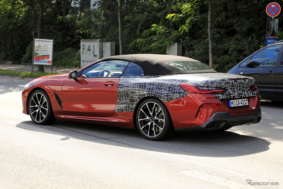 BMW 8シリーズカブリオレ(M850i)スクープ写真《APOLLO NEWS SERVICE》