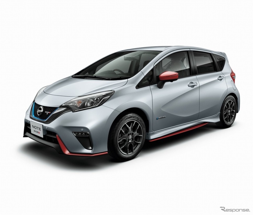 ノート e-POWER NISMO S(ブリリアントシルバー)