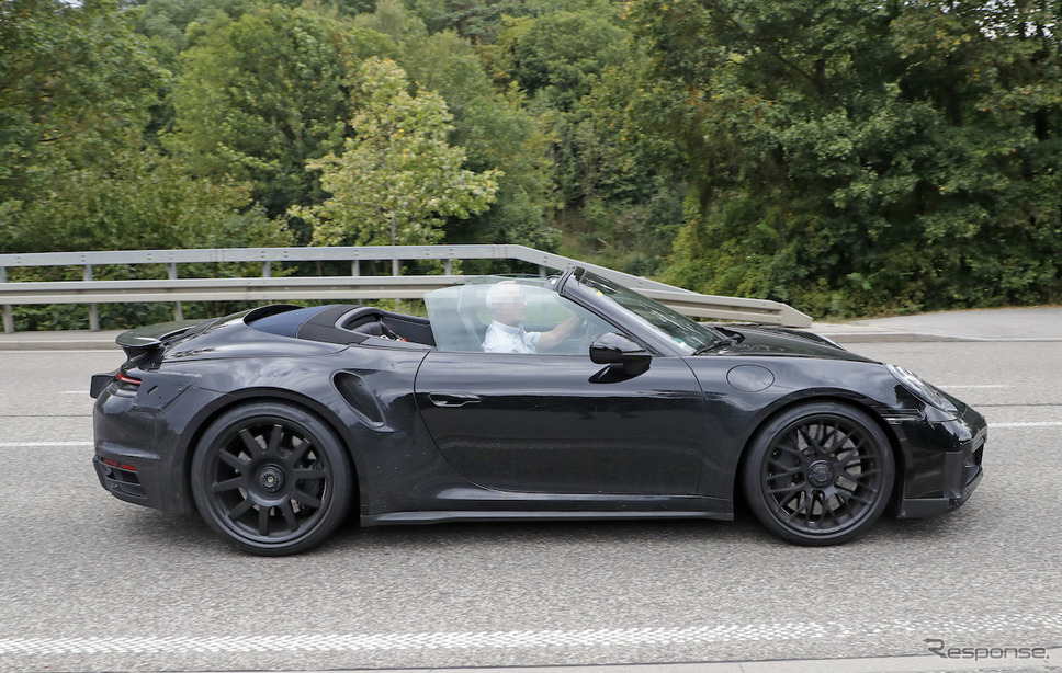 ポルシェ 911 ターボカブリオレ 新型スクープ写真《APOLLO NEWS SERVICE》