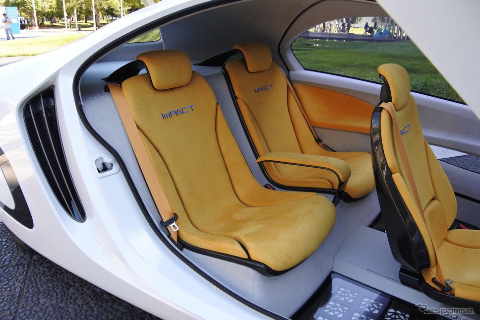 しなやかなタフポリマー活用のコンセプトカー ItoP(アイトップ)《撮影 小松哲也》