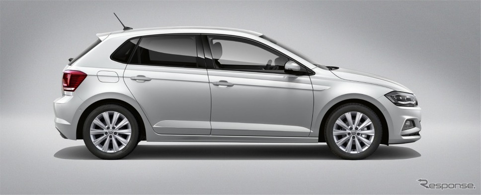 VW ポロ TSIハイライン(ホワイトシルバーメタリック)