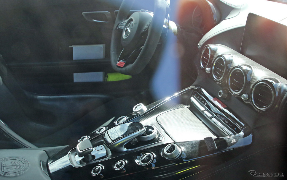 メルセデスAMG GT R ブラックシリーズ　スクープ写真《APOLLO NEWS SERVICE》