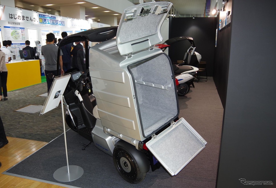 ADIVA『AD-Cargo』の巨大な荷室《撮影 宮崎壮人》