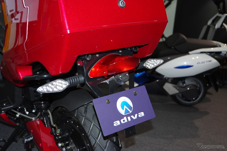 ADIVA VX-2《撮影 宮崎壮人》