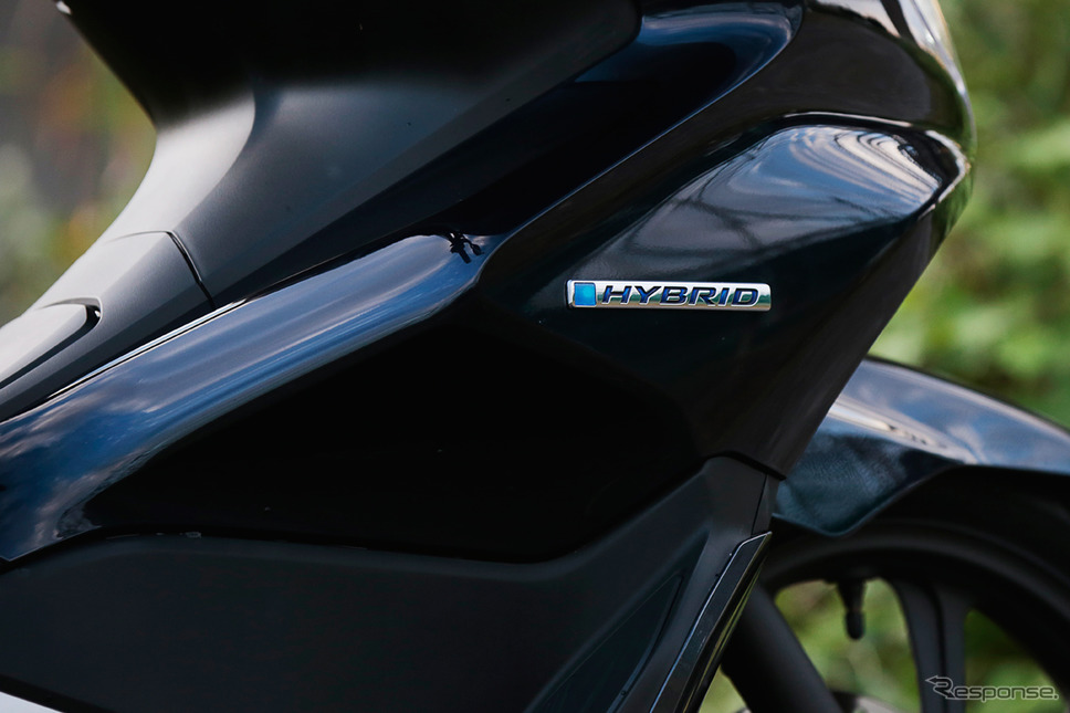 ホンダ PCXハイブリッド《撮影 ダン・アオキ》