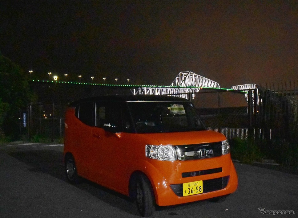 背景は東京ゲートブリッジ。《撮影 井元康一郎》