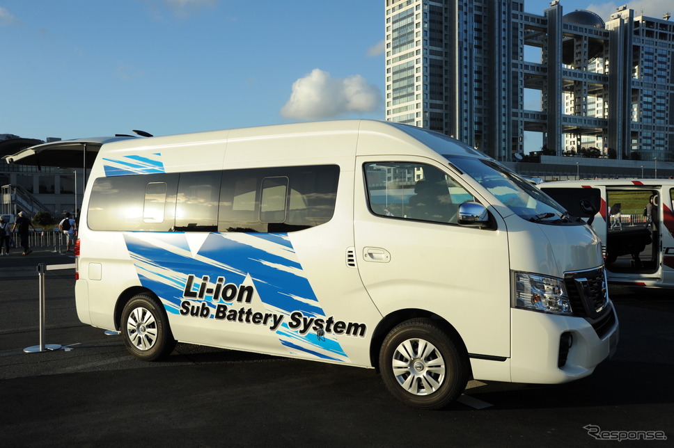 日産NV350キャラバン・リチウムイオンバッテリー搭載グランピングカー（アウトドア車両展示、東京モーターフェス2018）《撮影 安藤貴史》