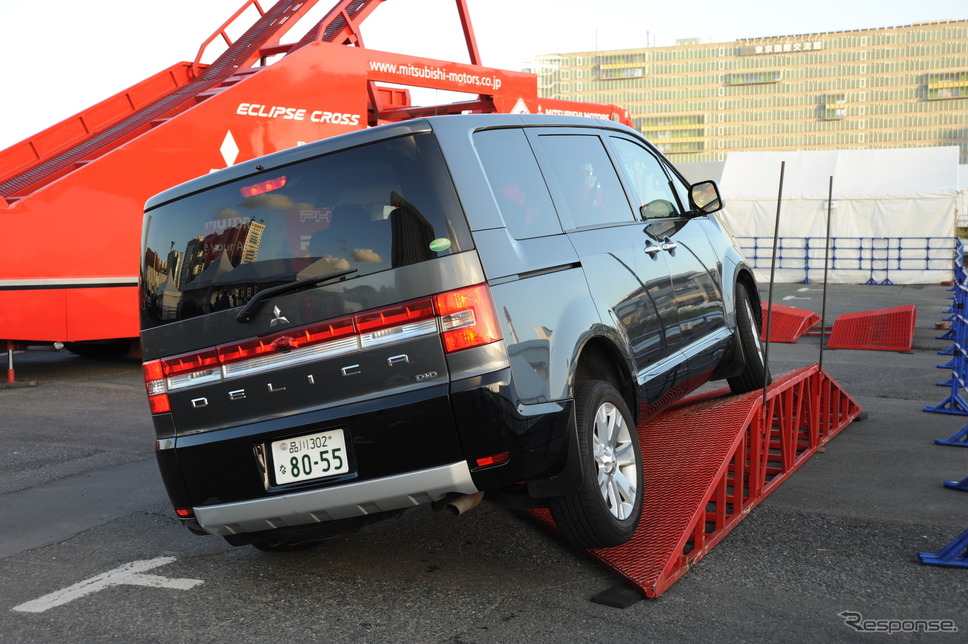 三菱デリカD：5（オフロード同乗試乗体験、東京モーターフェス2018）《撮影 安藤貴史》