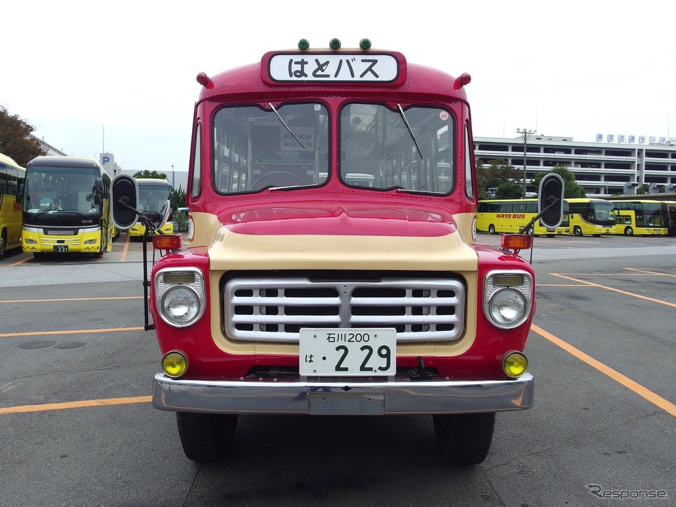はとバス70周年、復刻塗装車《撮影 高木啓》