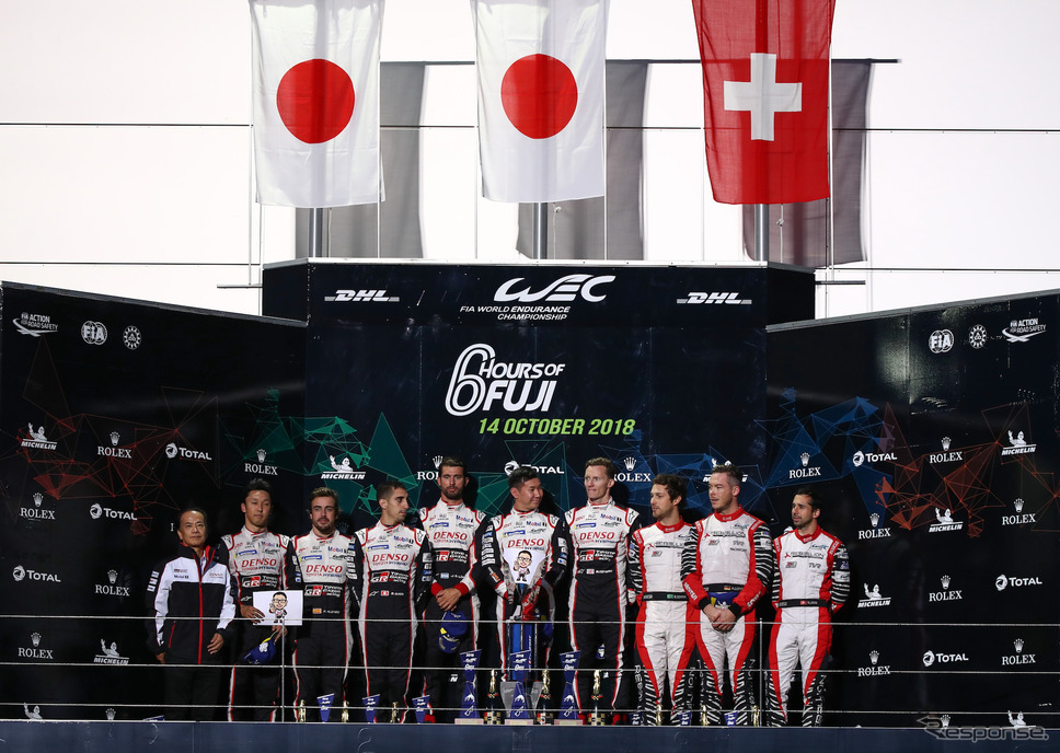 LMP1クラスの表彰式《撮影 益田和久》