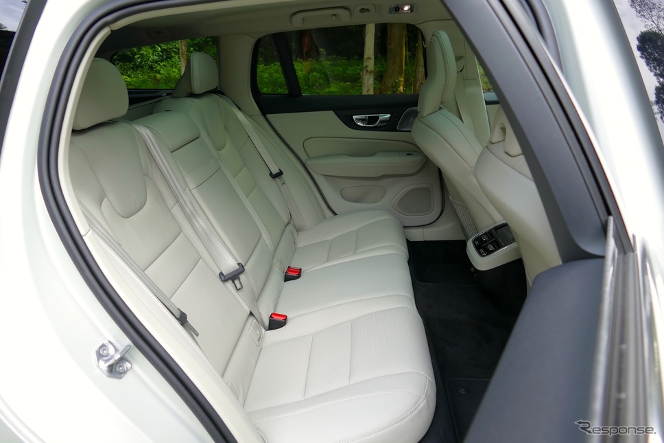 ボルボ V60 T5 Inscription《撮影 島崎七生人》
