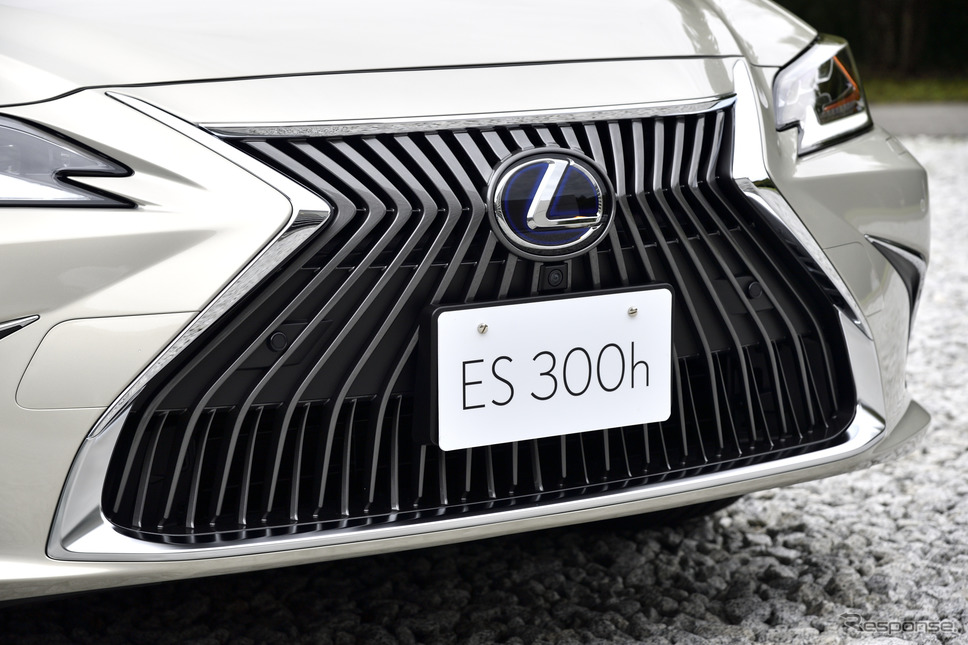 レクサス ES 新型（ES300h）《撮影 雪岡直樹》