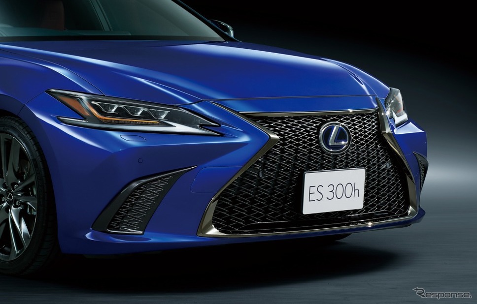 レクサス ES300h Fスポーツ(ヒートブルーコントラストレイヤリング)