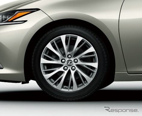 レクサス ES 235/45R18タイヤ&アルミホイール