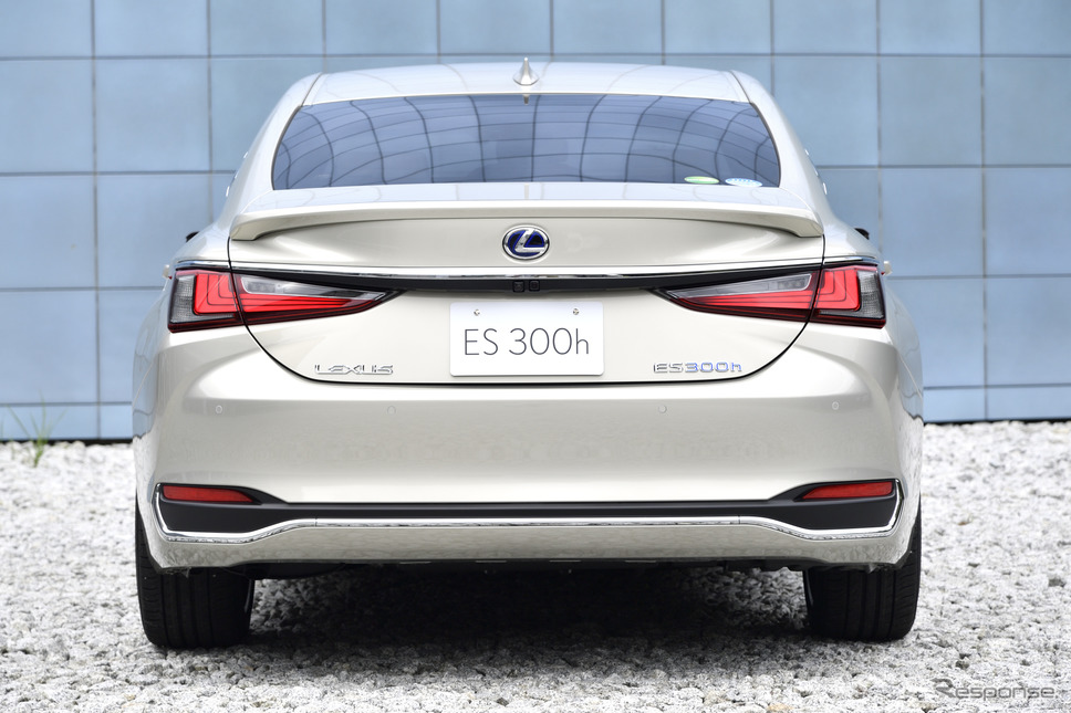 レクサス ES 新型(ES300h)《撮影 雪岡直樹》