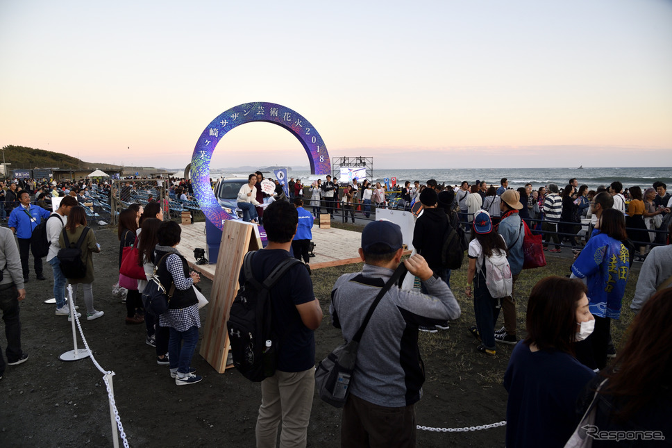 茅ヶ崎サザン花火大会2018《撮影 雪岡直樹》