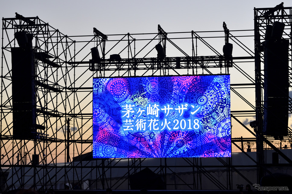 茅ヶ崎サザン花火大会2018《撮影 雪岡直樹》