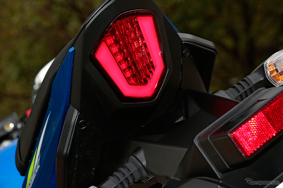 スズキ GSX250R《撮影 ダン・アオキ》