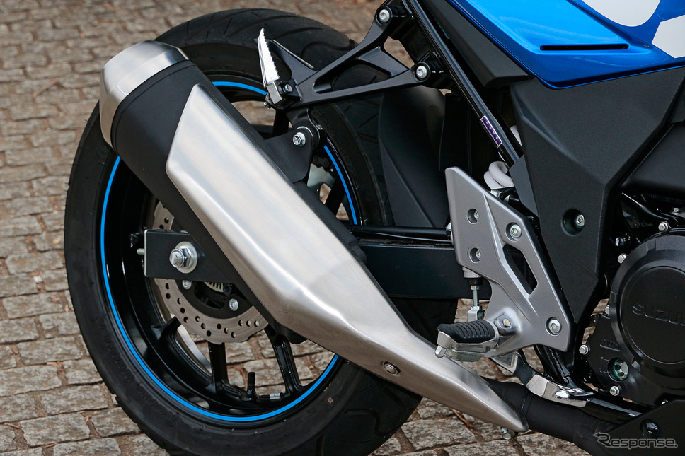 スズキ GSX250R《撮影 ダン・アオキ》