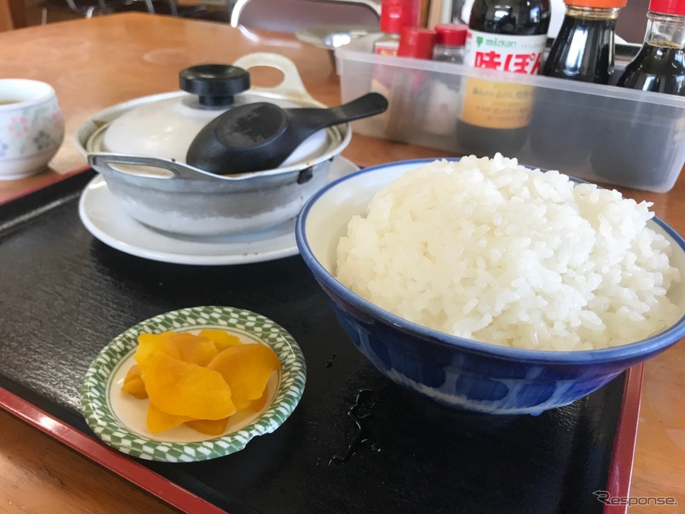 ここの肉なべはファンも多い人気メニューだ。《撮影 中込健太郎》