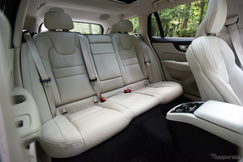 ボルボ 新型 V60(VOLVO V60)《撮影 中野英幸》