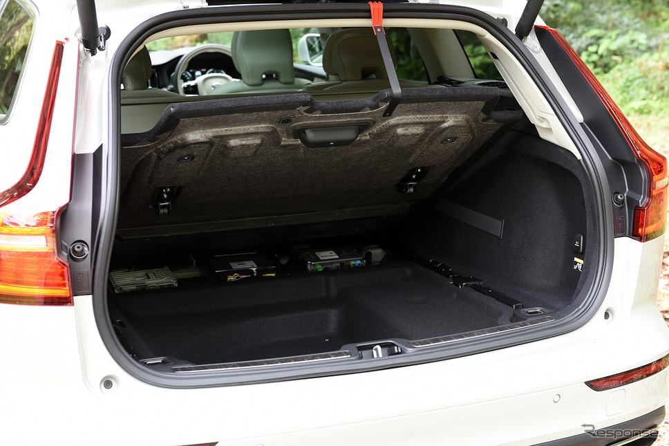 ボルボ 新型 V60(VOLVO V60)《撮影 中野英幸》