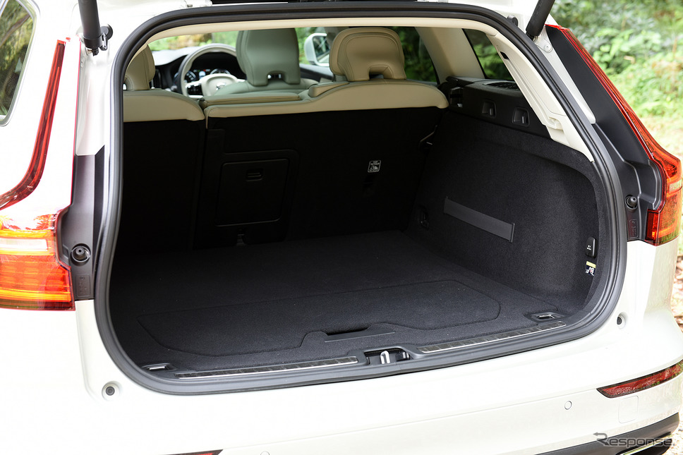 ボルボ 新型 V60(VOLVO V60)《撮影 中野英幸》