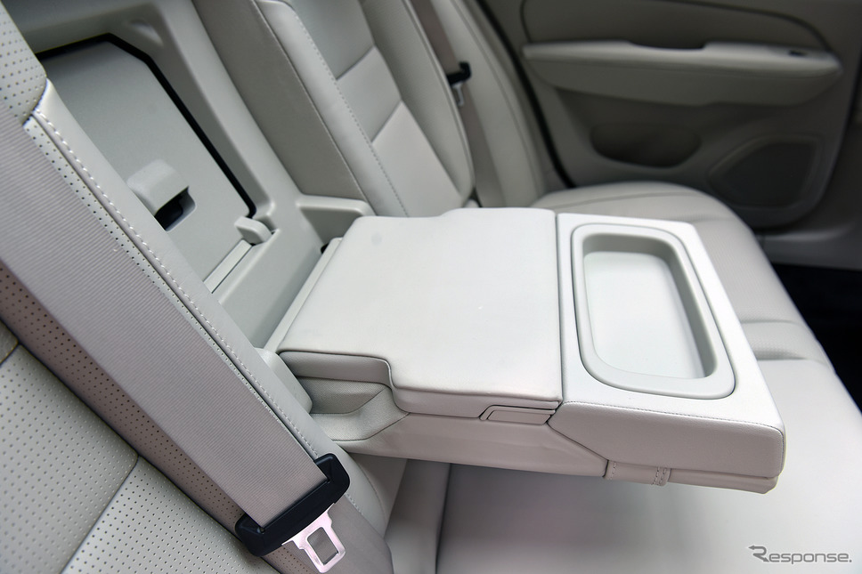 ボルボ 新型 V60(VOLVO V60)《撮影 中野英幸》