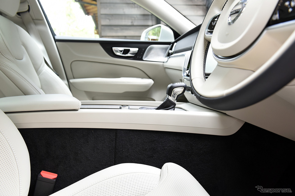 ボルボ 新型 V60(VOLVO V60)《撮影 中野英幸》