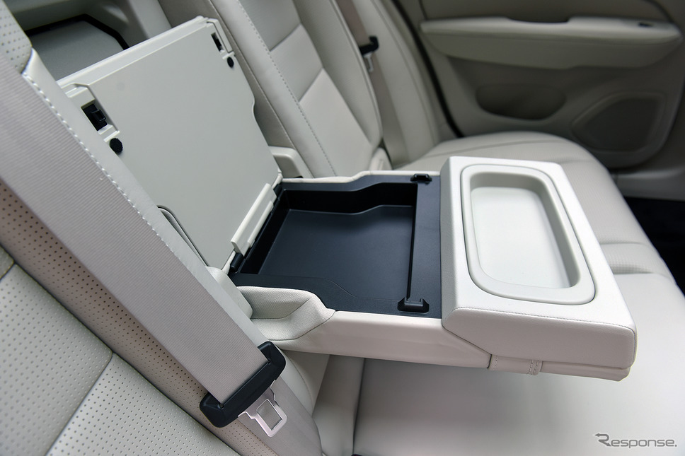 ボルボ 新型 V60(VOLVO V60)《撮影 中野英幸》
